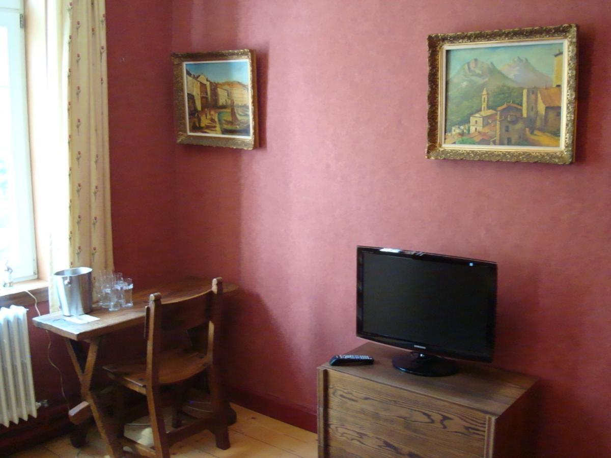 B&B Chateau Bagatelle Frasnes-lez-Anvaing Oda fotoğraf